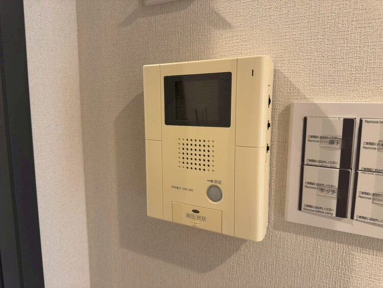 その他 誰が来てもわかる様にモニター付きインターホンを設置。