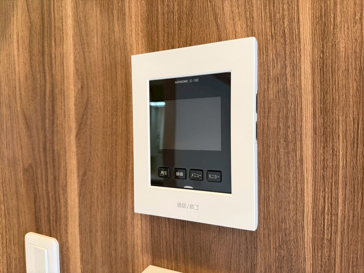 その他 誰が来てもわかる様にモニター付きインターホンを設置。