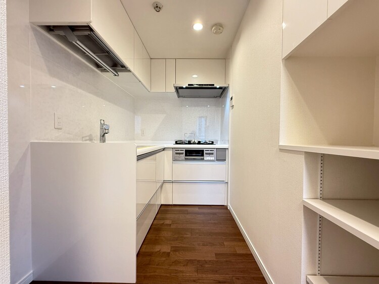 その他 開放感のあるキッチンスペース。調理をしながら、会話も弾みそうですね。