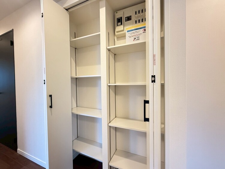 その他 家電やスーツケース、ストック品など何でも片付く嬉しい空間です。