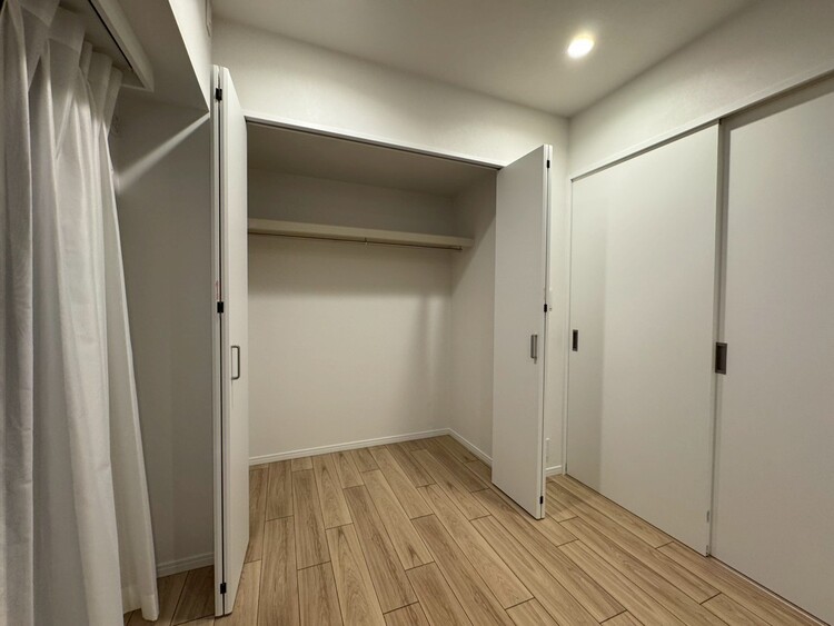 その他 収納スペースが付いていて、お部屋を広く使っていただけます。