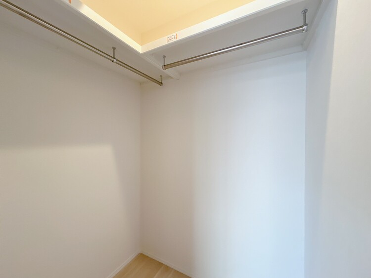 その他 収納スペースが付いていて、お部屋を広く使っていただけます。