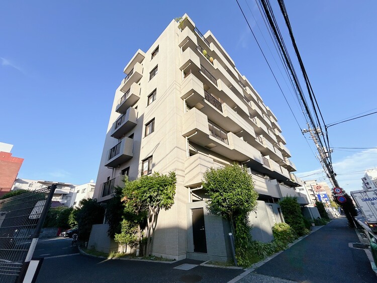 その他 飽きのこないシンプルモダンな外観です。