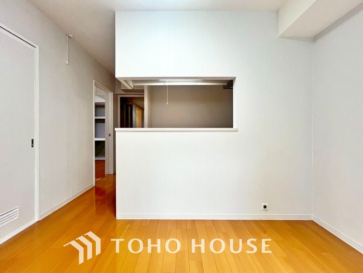 内装 【PRIVATE ROOM】◆属毛離裏◆子は父を手本とし、母に愛育されて成長する。家族の深い繋がり。いつまでも大切にしたい。