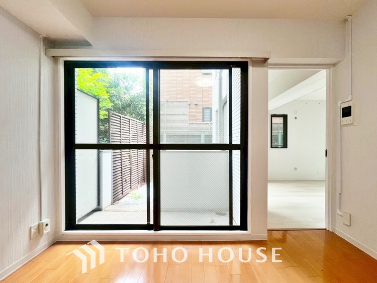 内装 【LIVING】◆扉を◆開くとこの景色。家族の”おかえり”の声が聞こえてきそう。