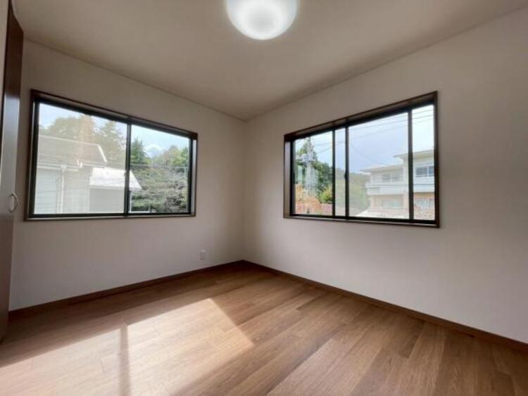内装 2面採光の明るく風通しの良いお部屋です！