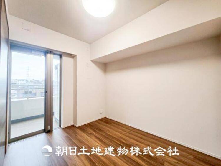 内装 【居室】設計者のセンスが求められる大切な空間だからこそ、落ち着いて過ごせる癒しと寛ぎの空間が欲しい。そんな願いを叶えました。