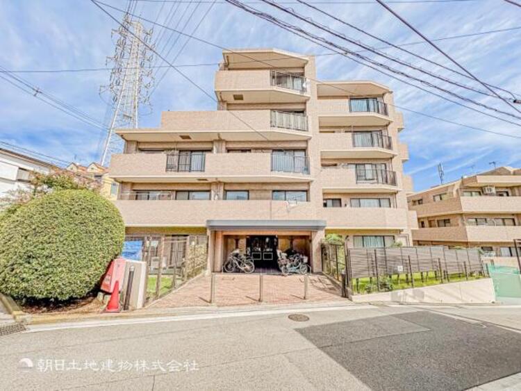 外観 家の良し悪しだけではなく周辺環境も重要なポイントとなります！ご案内時に周辺環境もご案内いたします！流行に左右されず将来にわたって価値が継続する佇まい！良好な住環境が保たれたエリアで新生活を過ごせます