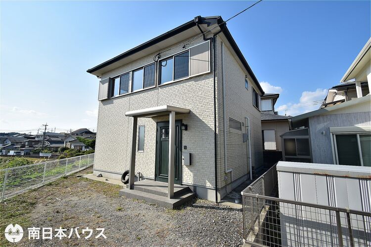 外観 北向き道路【敷地面積664.29m2(200.94坪)】駐車3台分！即日ご内覧可能です♪