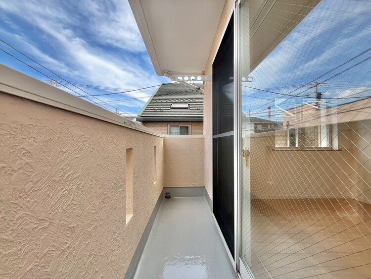 バルコニー 暮らしの中で、光と風を演出してくれるバルコニー。