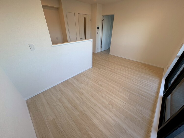 居間 居心地の良い空気感は、暮らしのステージを彩り、心からのやすらぎと満足感を与えてくれます。