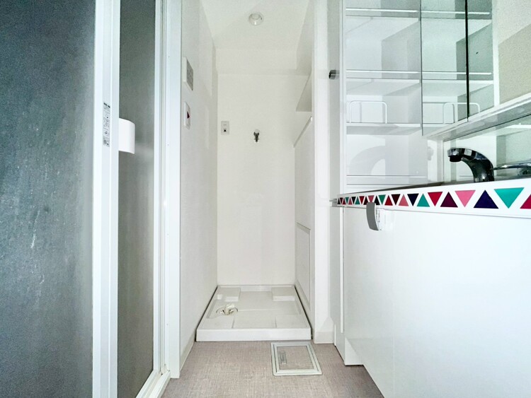 洗面 清潔感と心地よさを重視した、上質感漂うパウダールーム。