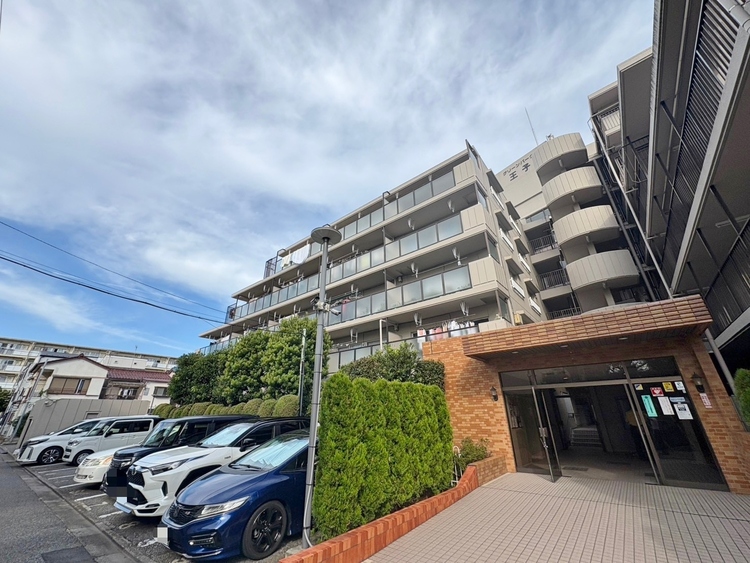 外観 資料には掲載していない情報が、現地にはたくさんあります。是非一度、現地をご確認ください。