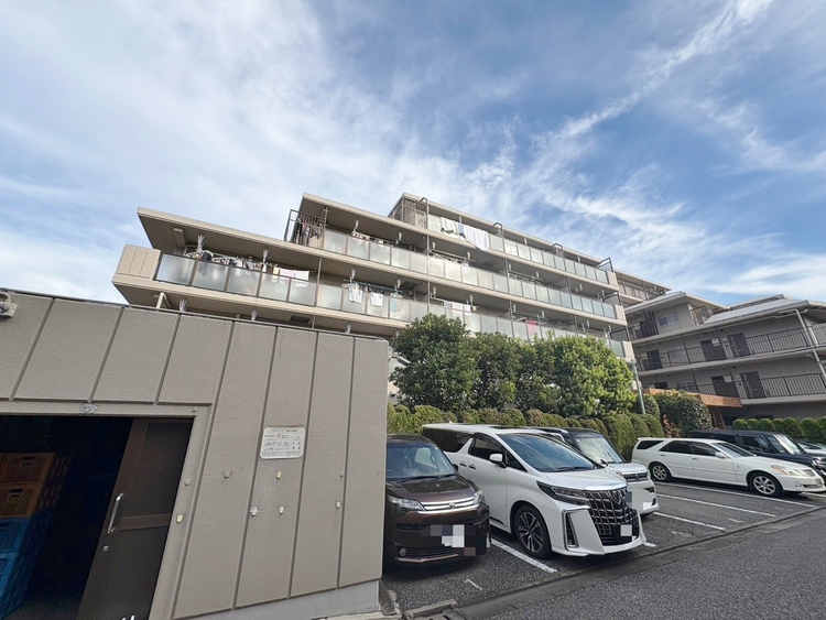 外観 現地に足をお運びいただいた際には、周辺散策などをお勧めいたします。