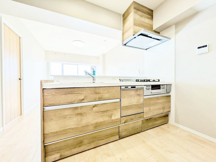 キッチン 洗練されたスタイリッシュなデザイン性と使いやすさを備えた仕様。