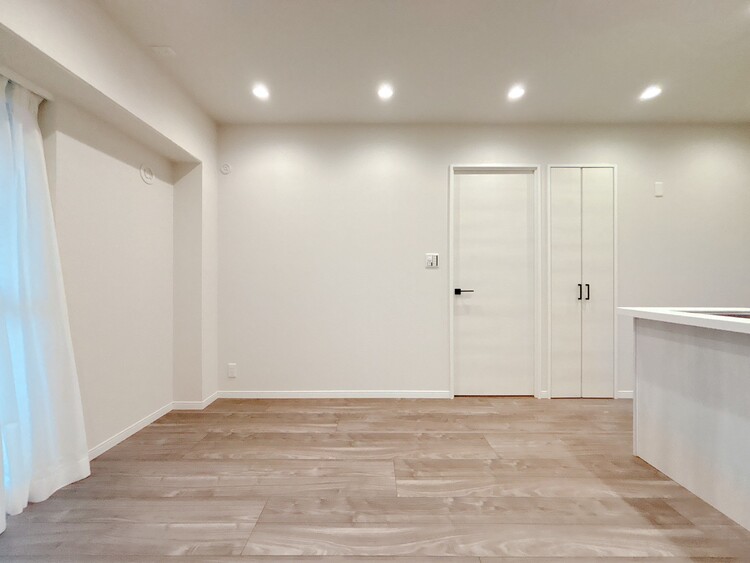 居間 居心地の良い空気感は、暮らしのステージを彩り、心からのやすらぎと満足感を与えてくれます。