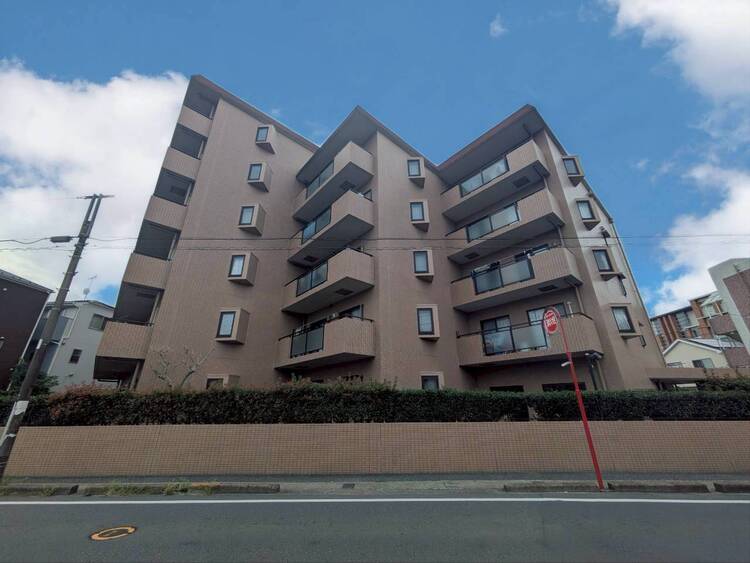 外観 資料には掲載していない情報が、現地にはたくさんあります。是非一度、現地をご確認ください。