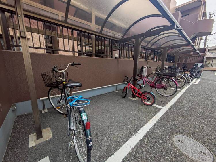 その他 きちんと整備された駐輪場。住む方の心遣いが感じられます。