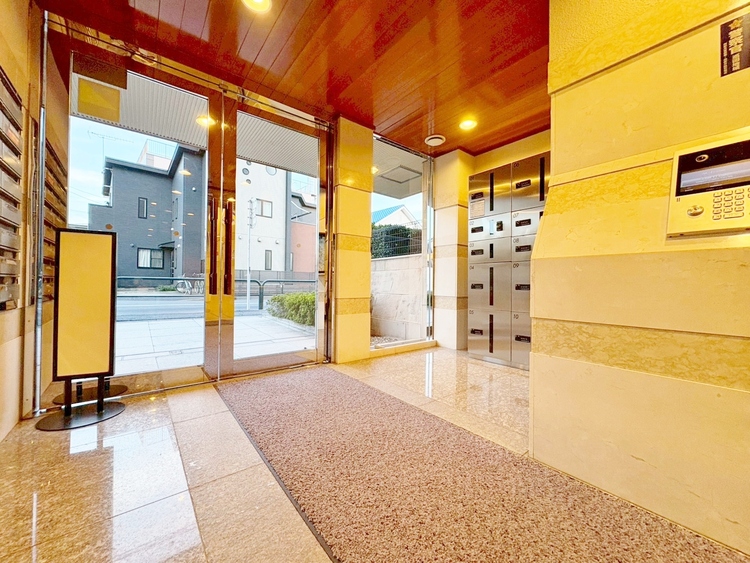 エントランス エントランスは、毎日の行き帰りで使う大事な空間です。