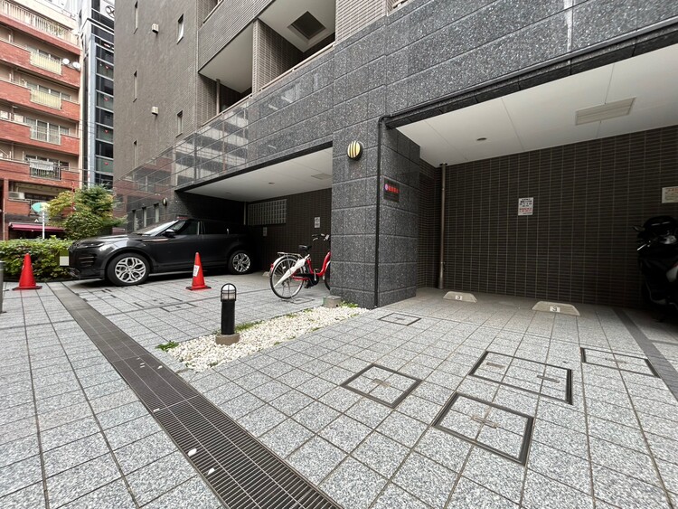 駐車場 本物件の駐車スペースです。車種制限のある場合もございますので、お気軽にお問い合わせくださいませ。
