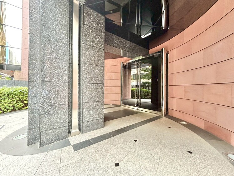 エントランス 外と内をつなぐエントランスは、まさに顔となる場所。