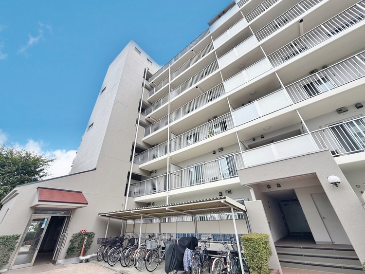 外観 現地に足をお運びいただいた際には、周辺散策などをお勧めいたします。