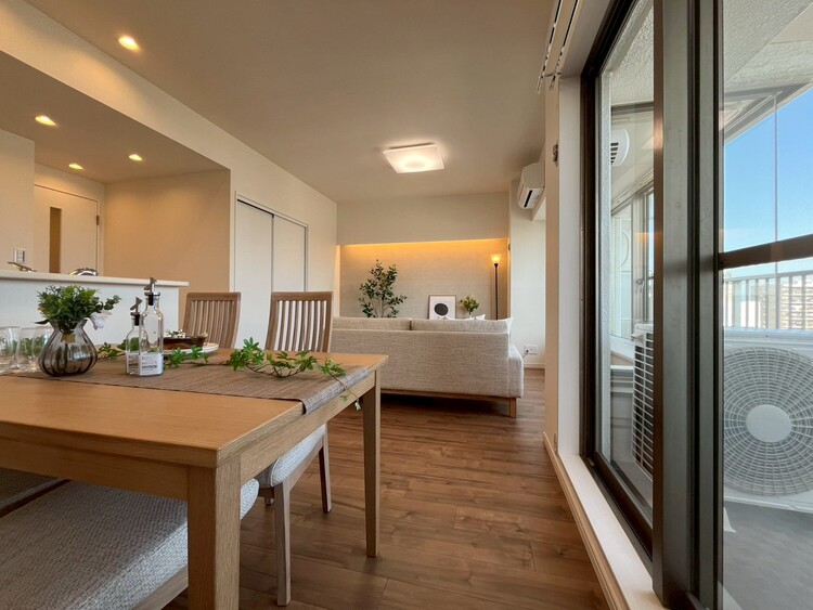 居間 豊かな居住性と、安心感を満たすクオリティが見事に調和した住空間。