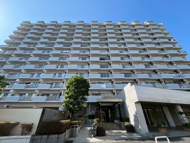 外観 資料には掲載していない情報が、現地にはたくさんあります。是非一度、現地をご確認ください。