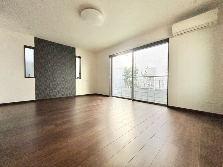 居間 飾り過ぎないシンプルな内装と偏り過ぎないデザインで統一しました。