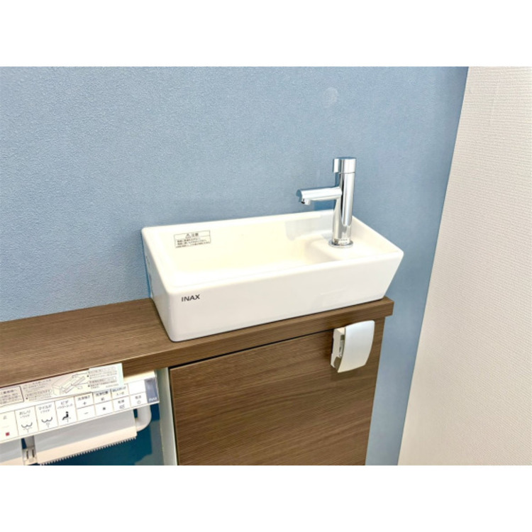 設備 2025年10月撮影/2階トイレ内に手洗い付きです。