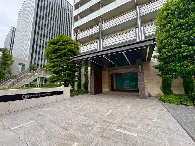 その他 上質感漂う玄関アプローチです。