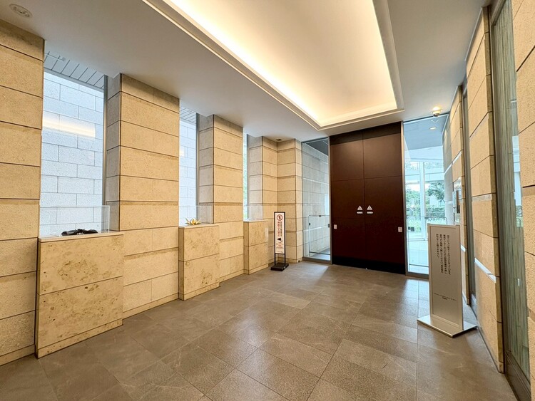 その他 館内は静寂な中が保たれており、管理が行き届いている印象を受けました。