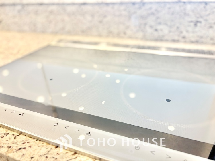 キッチン 【cooking papa is here】料理が苦手な人でも、チャレンジしてみたくなるワイドスパンのキッチン。家族の食卓がここから始まる。