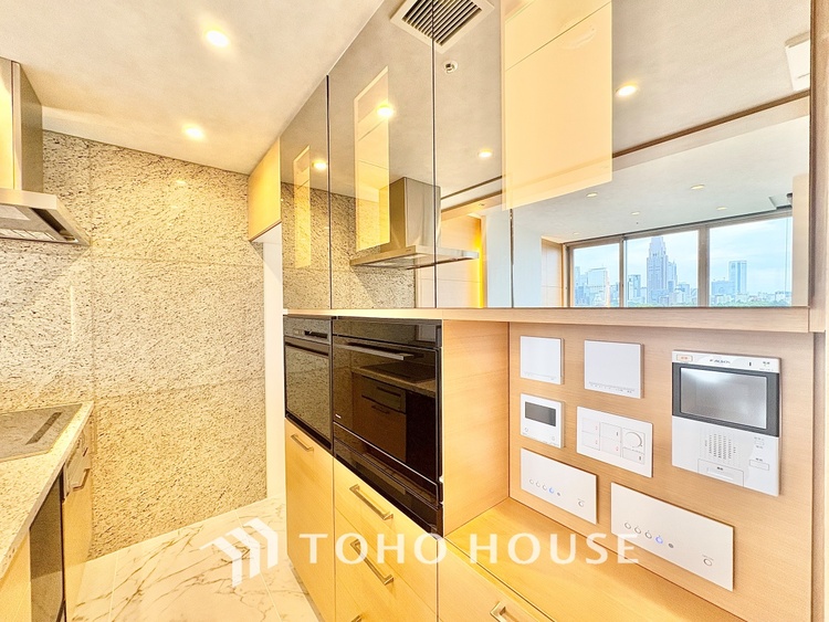 キッチン 【cooking papa is here】料理が苦手な人でも、チャレンジしてみたくなるワイドスパンのキッチン。家族の食卓がここから始まる。