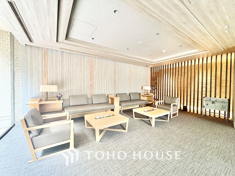 エントランス 【Entrance of your life】明るい玄関が家族を迎え入れる。今日はどんな一日が待っているんだろう。皆どんな一日を終えて帰ってくるんだろう。