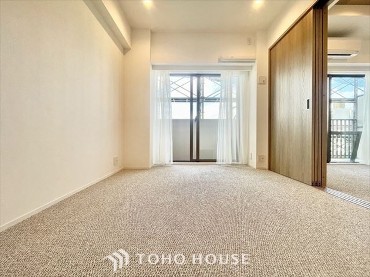 内装 【PRIVATE ROOM】◆快適◆な暮らしに不可欠な収納スペース。快適さとともに思い出も詰まっていく。