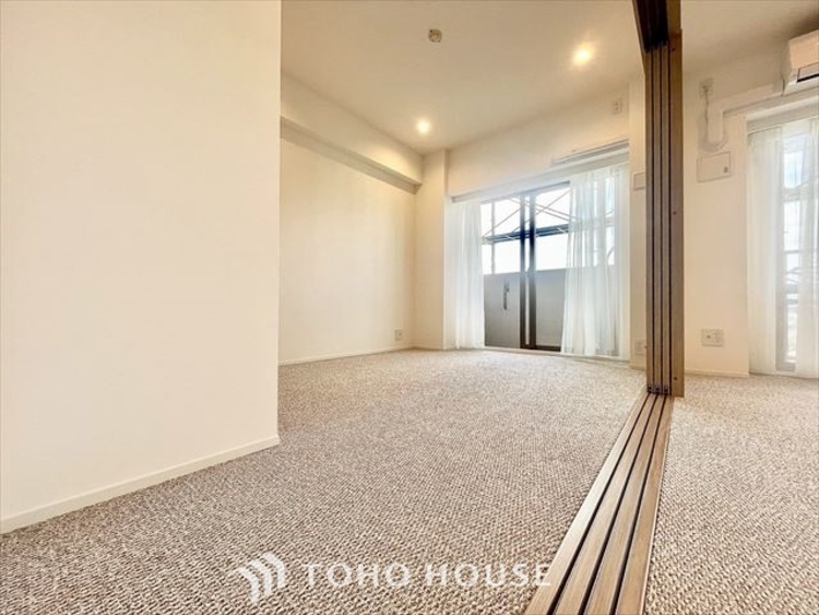 内装 【PRIVATE ROOM】◆属毛離裏◆子は父を手本とし、母に愛育されて成長する。家族の深い繋がり。いつまでも大切にしたい。