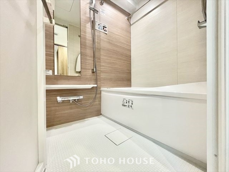 風呂 【BATHROOM】◆プライベートな空間◆simpleだからrelaxできるんです。こころもからだもキレイさっぱり。