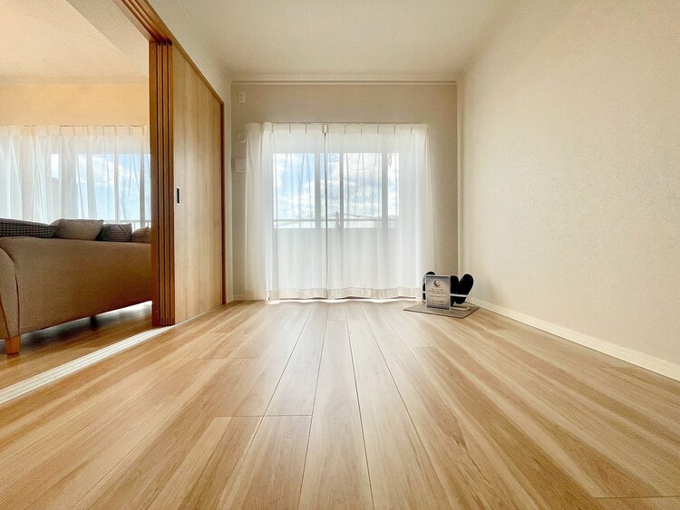 内装 【PRIVATE ROOM】◆快適◆な暮らしに不可欠な収納スペース。快適さとともに思い出も詰まっていく。