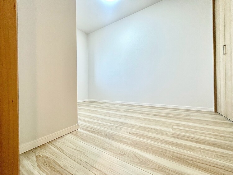 内装 【PRIVATE ROOM】◆属毛離裏◆子は父を手本とし、母に愛育されて成長する。家族の深い繋がり。いつまでも大切にしたい。