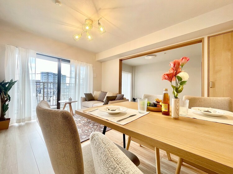 内装 【LIVING】◆Sunshine◆光が燦々と入り、いるだけで気持ちいい。「開放的でゆとりあるお部屋です。」