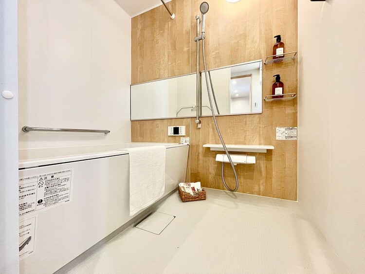 風呂 【BATHROOM】◆プライベートな空間◆simpleだからrelaxできるんです。こころもからだもキレイさっぱり。