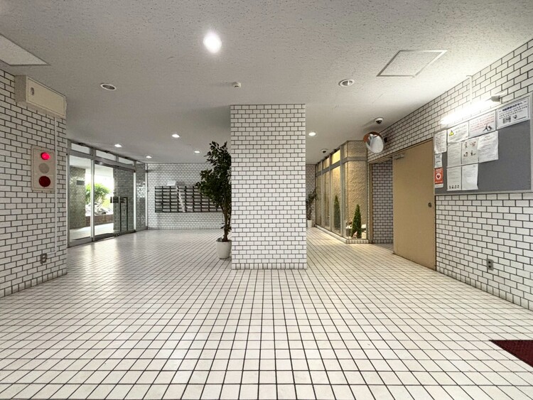 その他 館内は静寂な中が保たれており、管理が行き届いている印象を受けました。