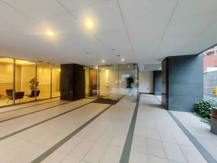 その他 上質感漂う玄関アプローチです。