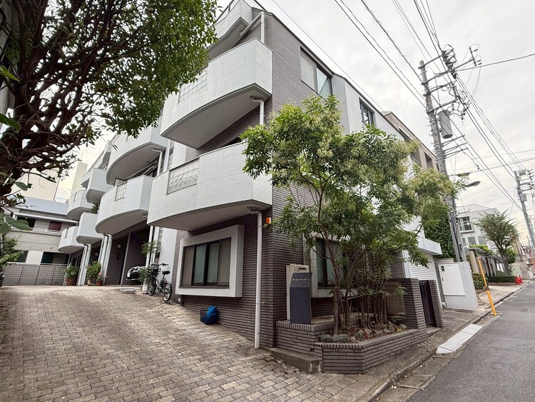 その他 飽きのこないシンプルモダンな外観です。