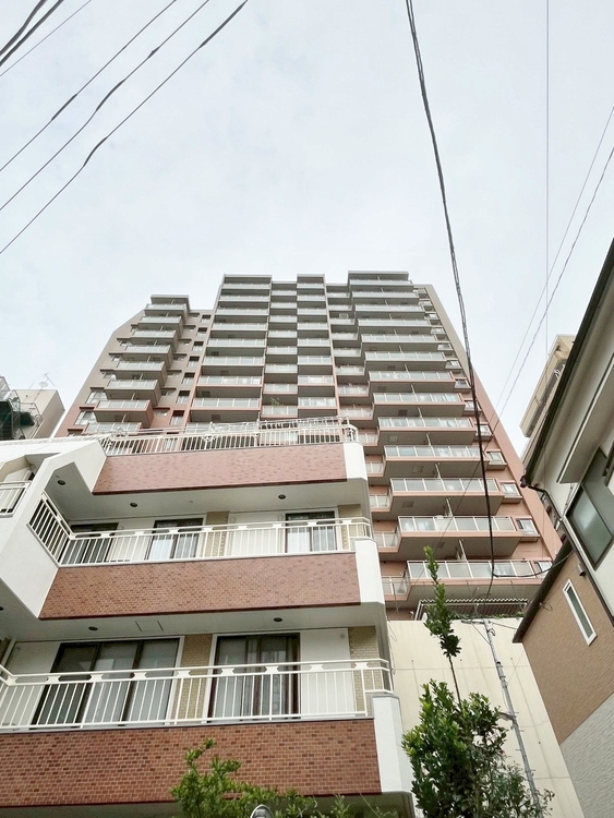 外観 飽きのこないシンプルモダンな外観です。