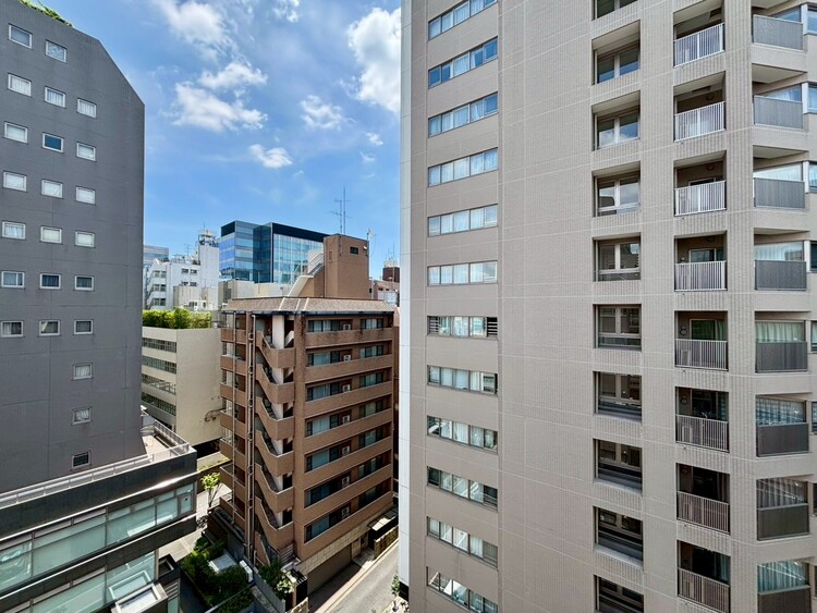 バルコニー 陽当たり・通風・開放感に恵まれた環境です。