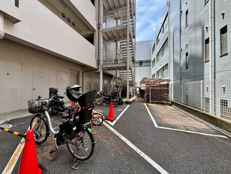 その他 【駐輪場】駐輪場も綺麗に整頓されています。※空き状況は都度ご確認下さい。