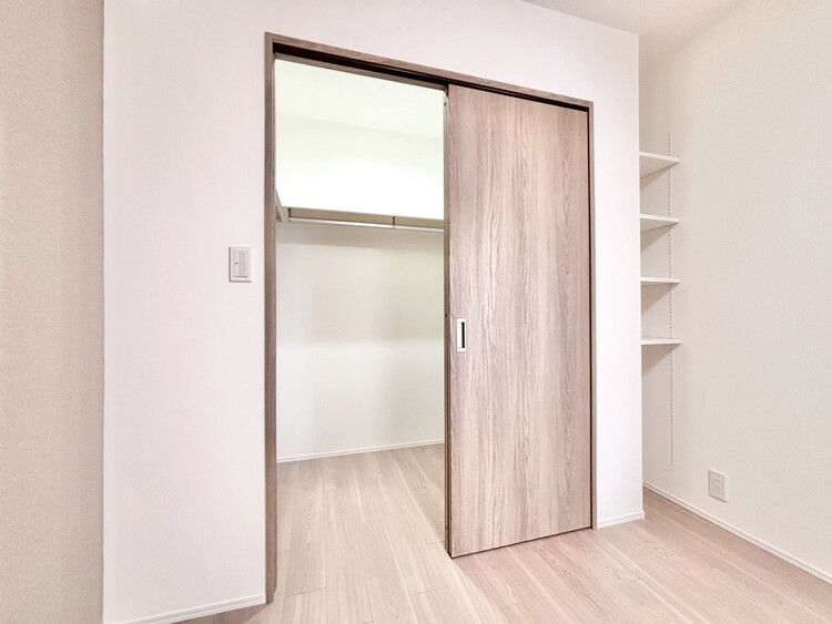 その他 家電やスーツケース、ストック品など何でも片付く嬉しい空間です。