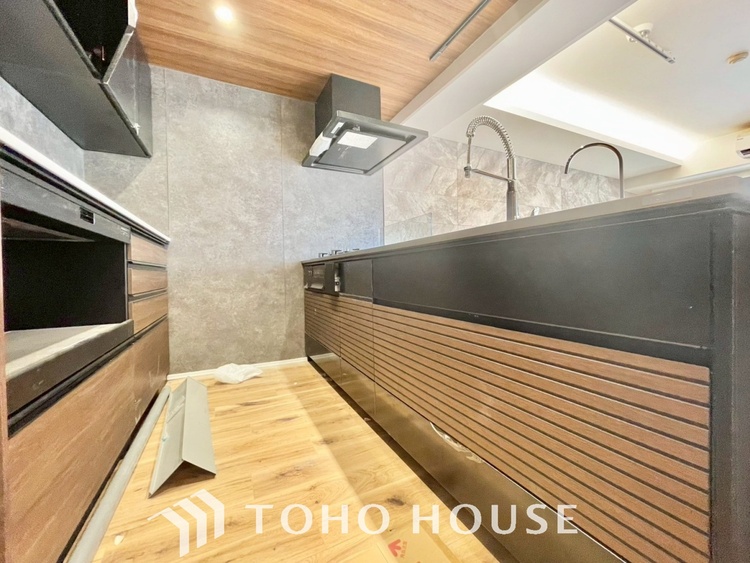 キッチン 【KITCHEN】◆Happy◆愛情たっぷりのお料理で家族にHappyを。システムキッチンがあなたをサポートしてくれます。